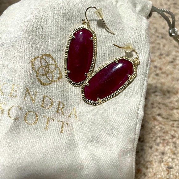 Kendra Scott Reddish/Plum colored Earrings with Gold - Excellent Condition - Picture 2 of 2